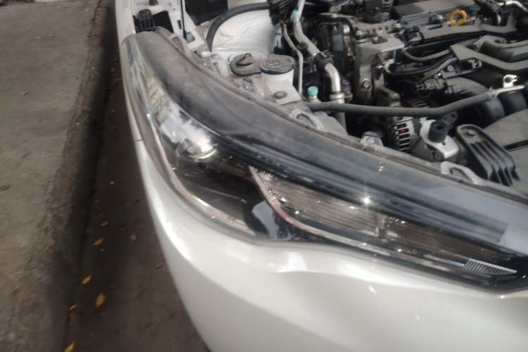 Used Toyota FRONTLANDER 2023 2.0L CVT Leading Edition Right Front Headlight