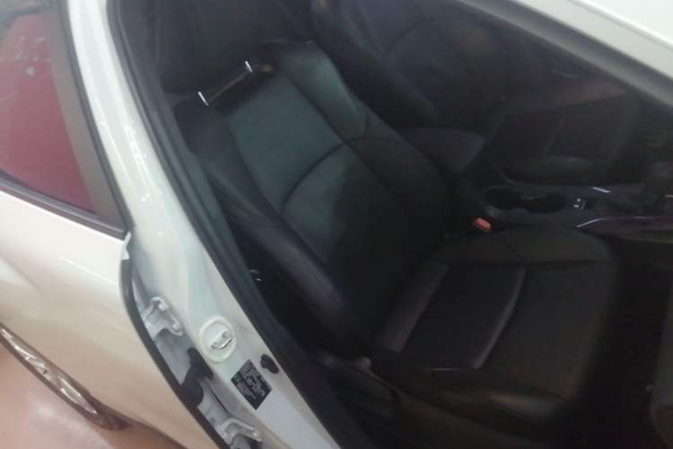 Used Toyota FRONTLANDER 2023 2.0L CVT Elite Edition Right Front Seat