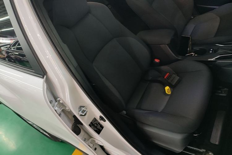 Used Toyota FRONTLANDER 2023 2.0L CVT Leading Edition Right Front Seat
