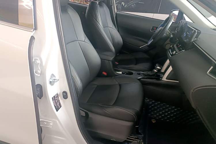 Used Toyota FRONTLANDER 2023 2.0L CVT Elite Edition Right Front Seat