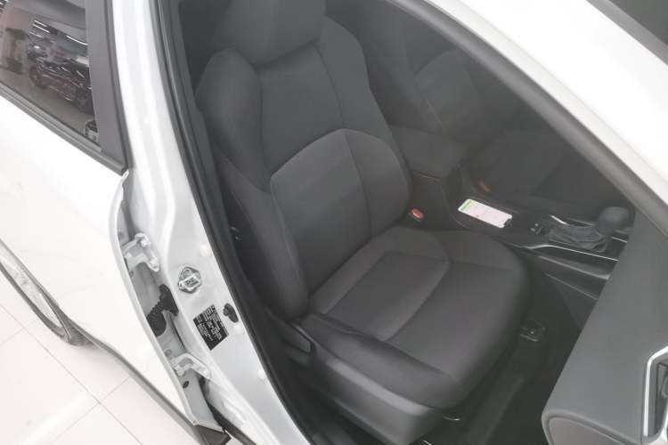 Used Toyota FRONTLANDER 2023 2.0L CVT Leading Edition Right Front Seat