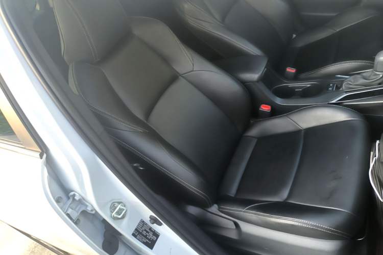 Used Toyota FRONTLANDER 2023 2.0L CVT Elite Edition Right Front Seat