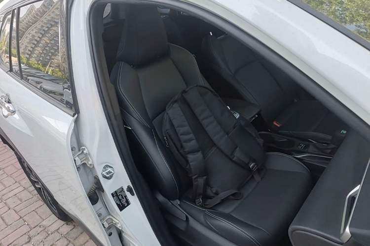 Used Toyota FRONTLANDER 2023 2.0L CVT Luxury Edition Right Front Seat
