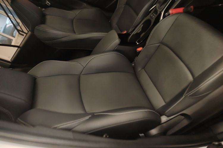 Used Toyota FRONTLANDER 2023 2.0L Smart Electric Hybrid Dual-Engine Deluxe Version Right Front Seat