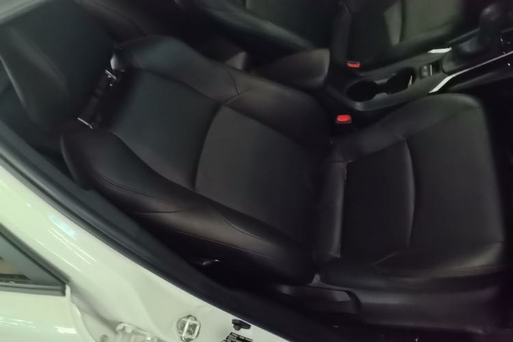 Used Toyota FRONTLANDER 2023 2.0L CVT Elite Edition Right Front Seat