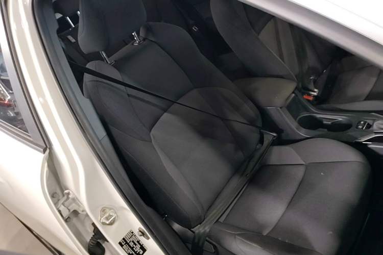 Used Toyota FRONTLANDER 2023 2.0L CVT Elite Edition Right Front Seat