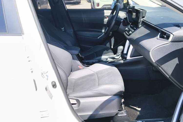Used Toyota FRONTLANDER 2023 2.0L CVT Luxury Edition Right Front Seat