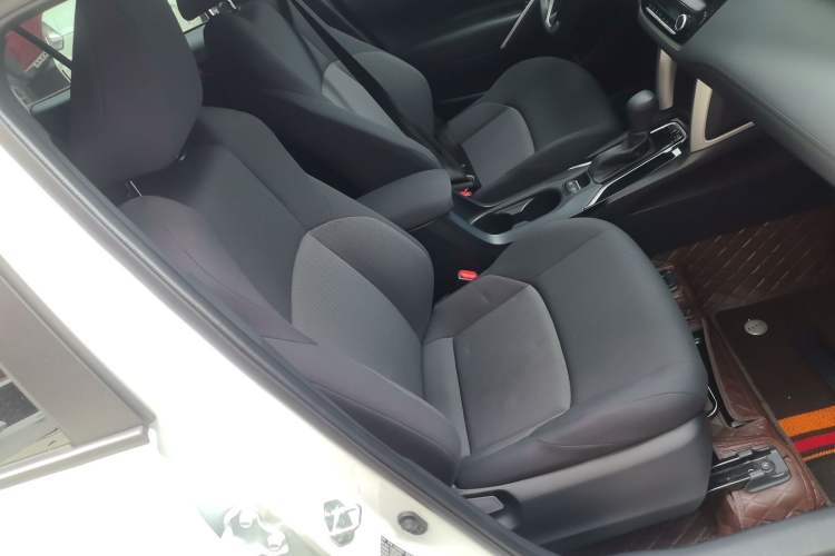 Used Toyota FRONTLANDER 2023 2.0L CVT Elite Edition Right Front Seat