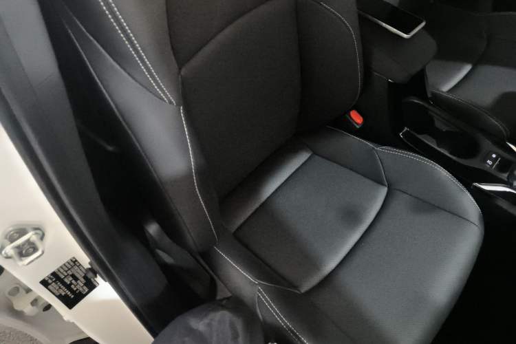 Used Toyota FRONTLANDER 2023 2.0L Smart Electric Hybrid Dual-Engine Luxury Edition Right Front Seat