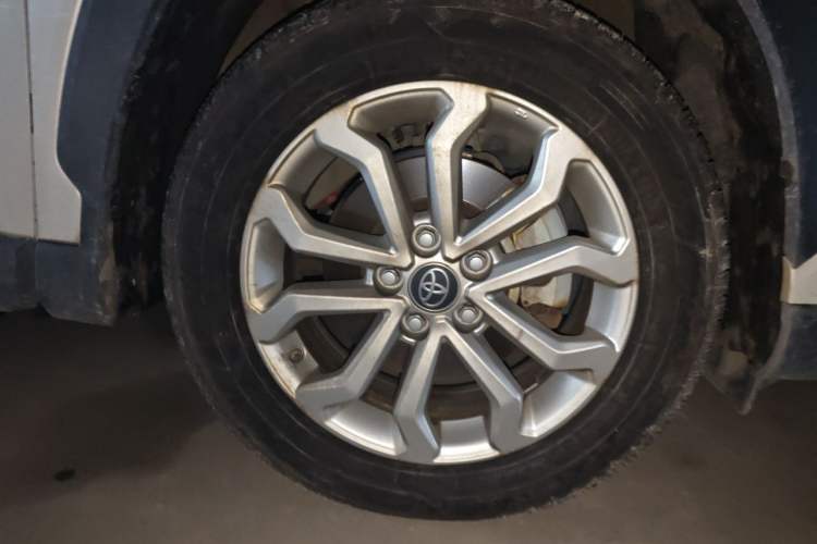 Used Toyota FRONTLANDER 2023 2.0L Smart Electric Hybrid Dual-Engine Leading Edition Right Front Wheel Hub