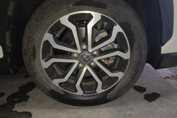 Used Toyota FRONTLANDER 2023 2.0L CVT Luxury Edition Right Front Wheel Hub