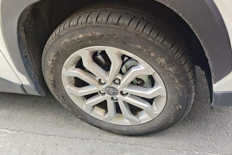 Used Toyota FRONTLANDER 2023 2.0L CVT Elite Edition Right Front Wheel Hub