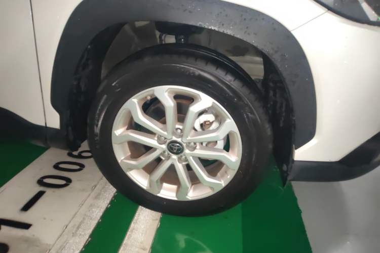 Used Toyota FRONTLANDER 2023 2.0L CVT Leading Edition Right Front Wheel Hub