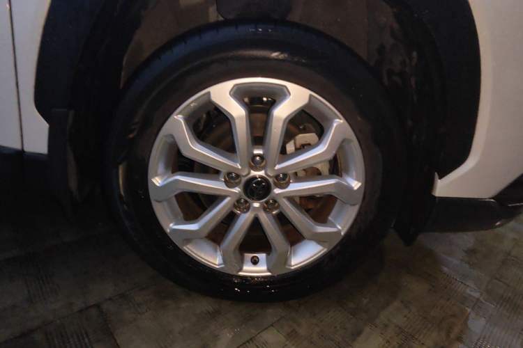 Used Toyota FRONTLANDER 2023 2.0L CVT Elite Edition Right Front Wheel Hub