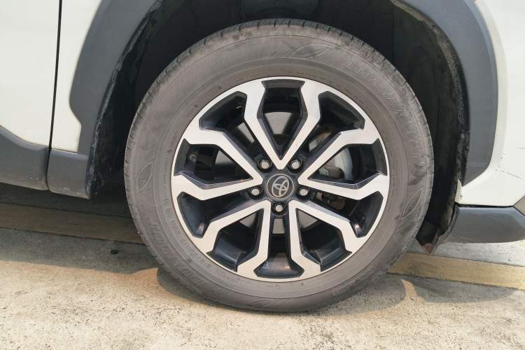 Used Toyota FRONTLANDER 2023 2.0L Smart Electric Hybrid Dual-Engine Luxury Edition Right Front Wheel Hub