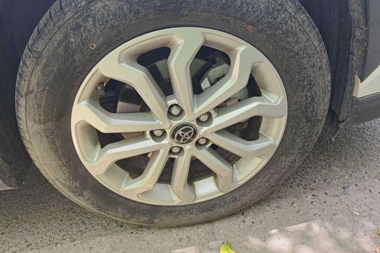 Used Toyota FRONTLANDER 2023 2.0L CVT Leading Edition Right Front Wheel Hub