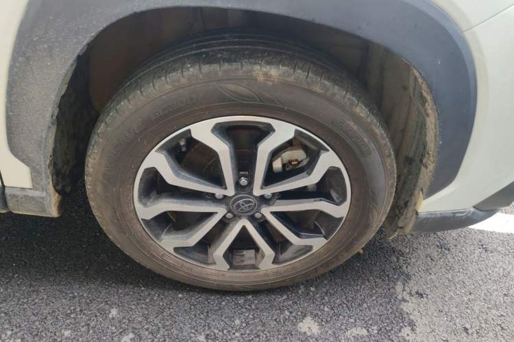 Used Toyota FRONTLANDER 2023 2.0L Smart Electric Hybrid Dual-Engine Luxury Edition Right Front Wheel Hub