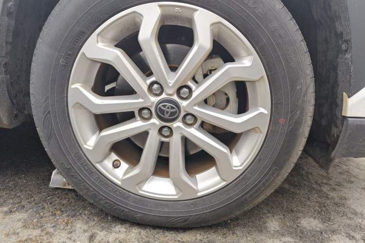 Used Toyota FRONTLANDER 2023 2.0L CVT Leading Edition Right Front Wheel Hub