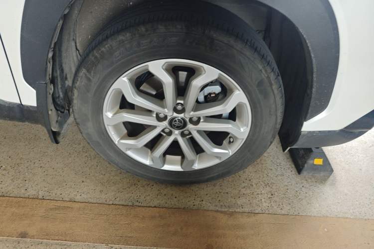 Used Toyota FRONTLANDER 2023 2.0L CVT Elite Edition Right Front Wheel Hub