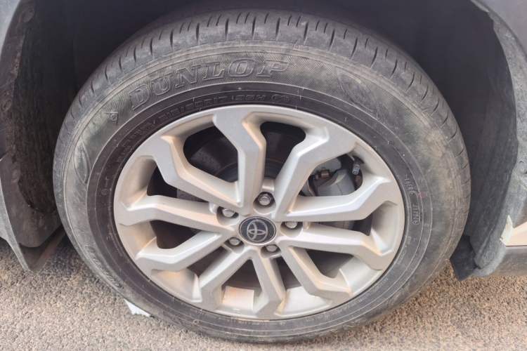 Used Toyota FRONTLANDER 2023 2.0L CVT Leading Edition Right Front Wheel Hub