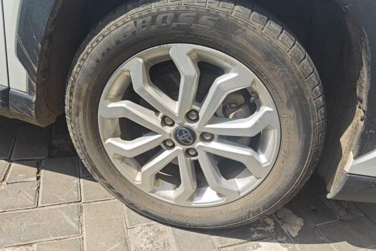 Used Toyota FRONTLANDER 2023 2.0L CVT Elite Edition Right Front Wheel Hub