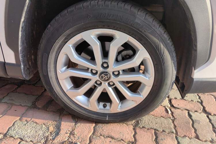 Used Toyota FRONTLANDER 2023 2.0L Smart Electric Hybrid Dual-Engine Leading Edition Right Front Wheel Hub