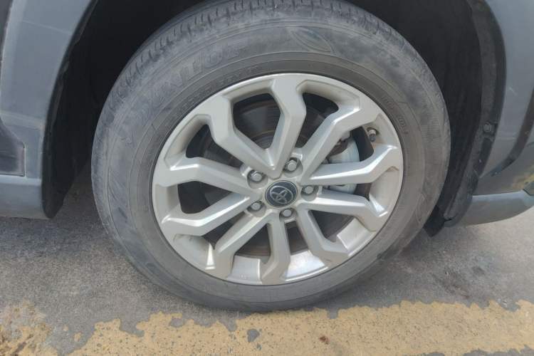 Used Toyota FRONTLANDER 2023 2.0L CVT Leading Edition Right Front Wheel Hub