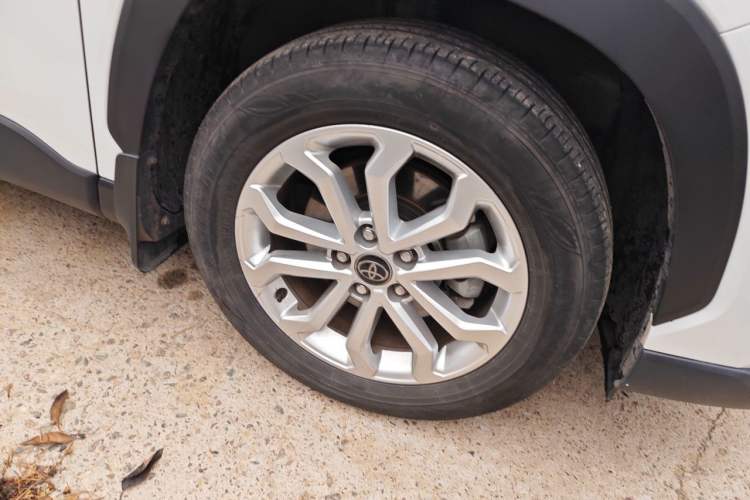 Used Toyota FRONTLANDER 2023 2.0L CVT Elite Edition Right Front Wheel Hub