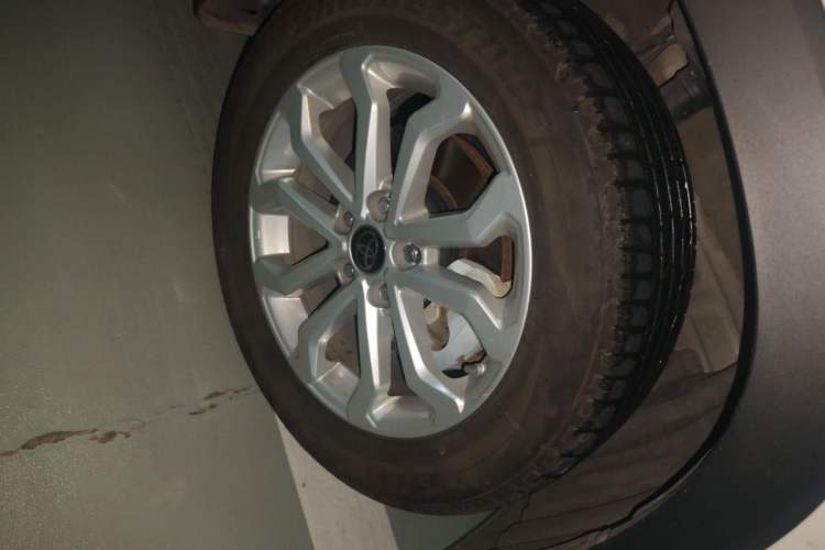 Used Toyota FRONTLANDER 2023 2.0L CVT Leading Edition Right Front Wheel Hub