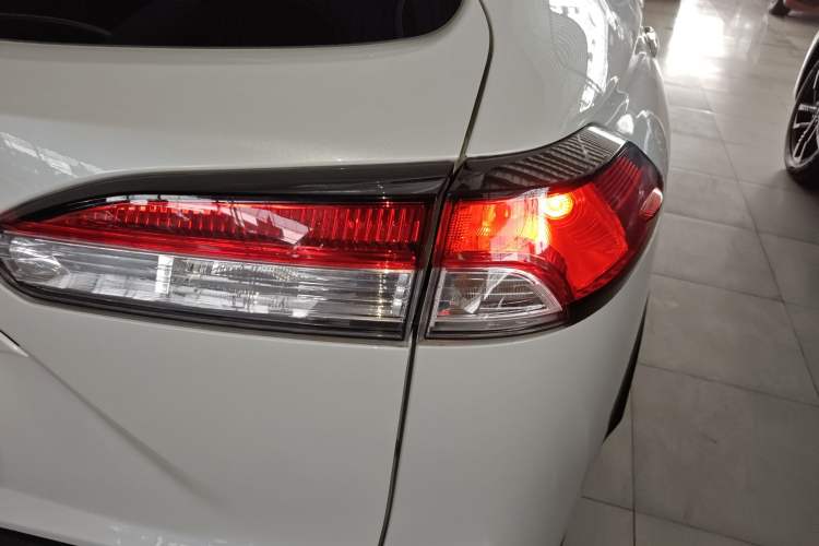 Used Toyota FRONTLANDER 2023 2.0L CVT Leading Edition Right Rear Taillight