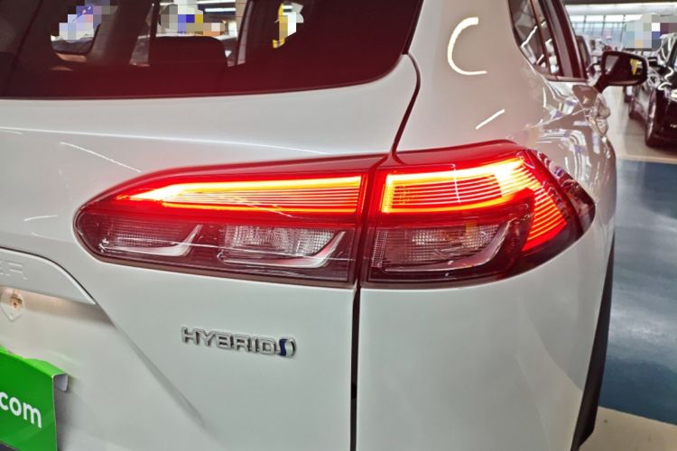 Used Toyota FRONTLANDER 2023 2.0L Smart Electric Hybrid Dual-Engine Deluxe Version Right Rear Taillight