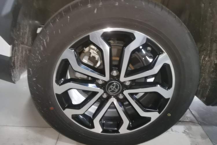 Used Toyota FRONTLANDER 2023 2.0L CVT Luxury Edition Right Rear Wheel Hub