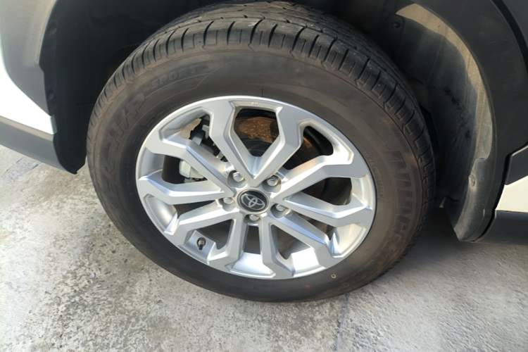 Used Toyota FRONTLANDER 2023 2.0L CVT Elite Edition Right Rear Wheel Hub