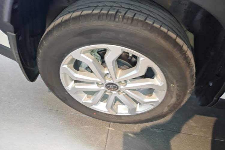 Used Toyota FRONTLANDER 2023 2.0L CVT Elite Edition Right Rear Wheel Hub