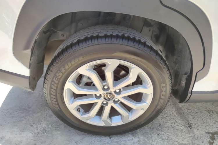 Used Toyota FRONTLANDER 2023 2.0L CVT Elite Edition Right Rear Wheel Hub