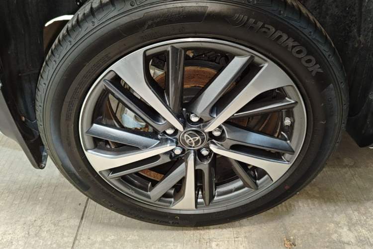 Used Toyota FRONTLANDER 2023 2.0L CVT Sport Edition Right Rear Wheel Hub