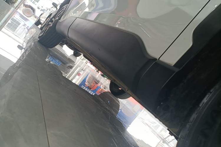 Used Toyota FRONTLANDER 2023 2.0L CVT Luxury Edition Right Side Sill