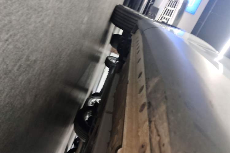 Used Toyota FRONTLANDER 2023 2.0L CVT Elite Edition Right Side Sill