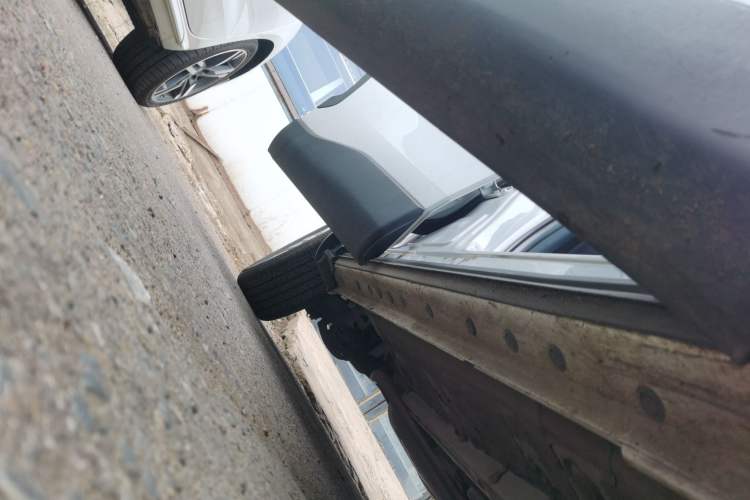 Used Toyota FRONTLANDER 2023 2.0L CVT Elite Edition Right Side Sill