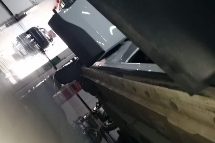 Used Toyota FRONTLANDER 2023 2.0L CVT Luxury Edition Right Side Sill