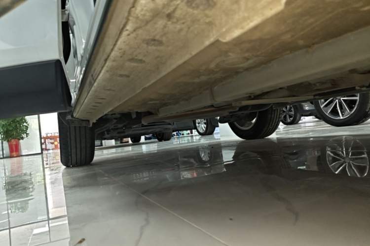 Used Toyota FRONTLANDER 2023 2.0L CVT Elite Edition Right Side Sill