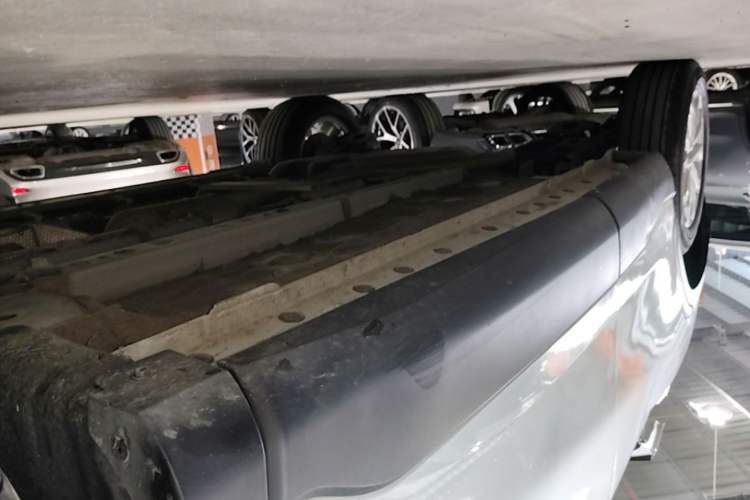 Used Toyota FRONTLANDER 2023 2.0L CVT Elite Edition Right Side Sill