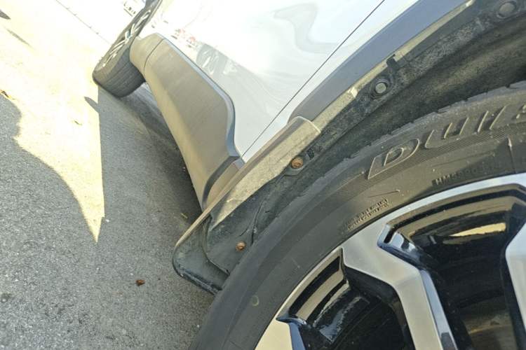 Used Toyota FRONTLANDER 2023 2.0L CVT Luxury Edition Right Side Sill