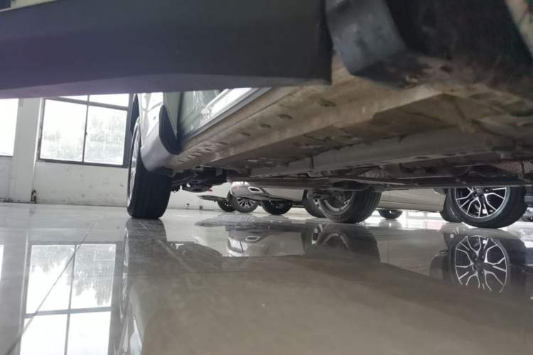 Used Toyota FRONTLANDER 2023 2.0L CVT Elite Edition Right Side Sill