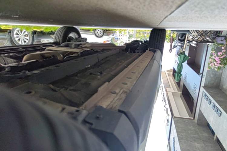 Used Toyota FRONTLANDER 2023 2.0L CVT Elite Edition Right Side Sill