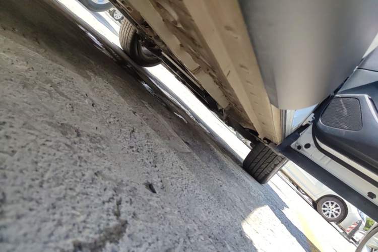 Used Toyota FRONTLANDER 2023 2.0L CVT Elite Edition Right Side Sill
