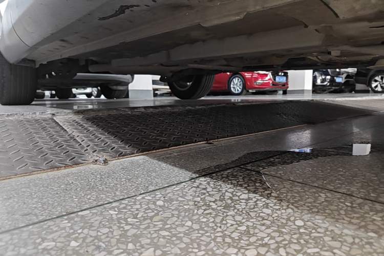 Used Toyota FRONTLANDER 2023 2.0L CVT Elite Edition Right Side Sill