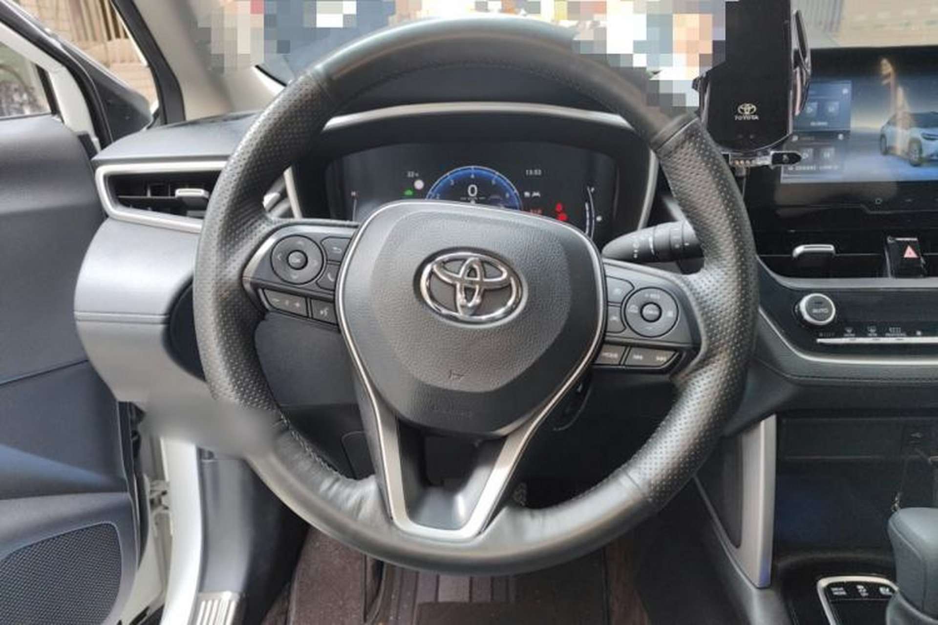 Used Toyota FRONTLANDER 2023 2.0L Smart Electric Hybrid Dual-Engine Luxury Edition Steering Wheel