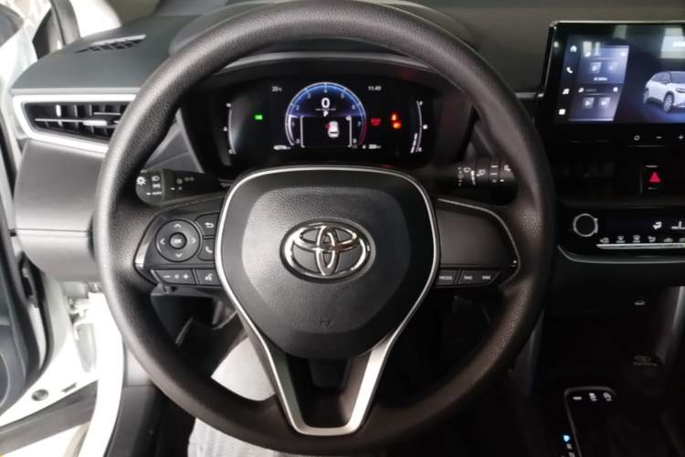 Used Toyota FRONTLANDER 2023 2.0L CVT Elite Edition Steering Wheel