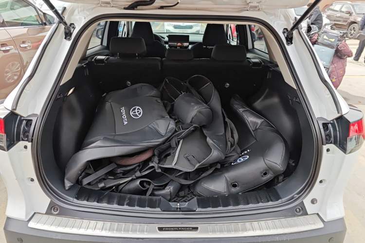 Used Toyota FRONTLANDER 2023 2.0L CVT Leading Edition Trunk